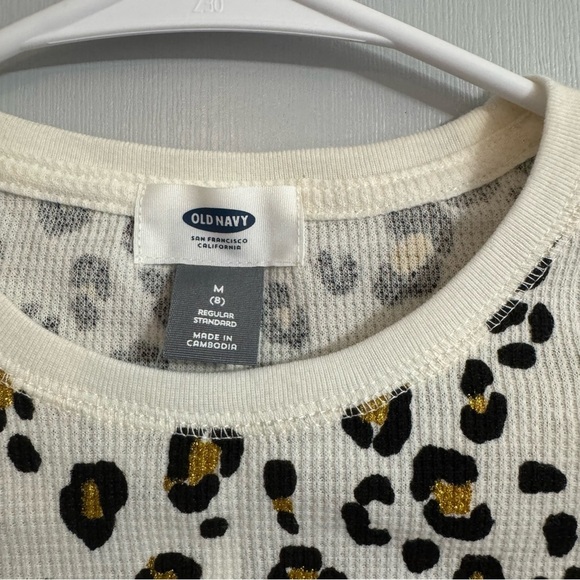 Old Navy Leopard Print Kids Long Sleeve Top Size Medium - Picture 3 of 3